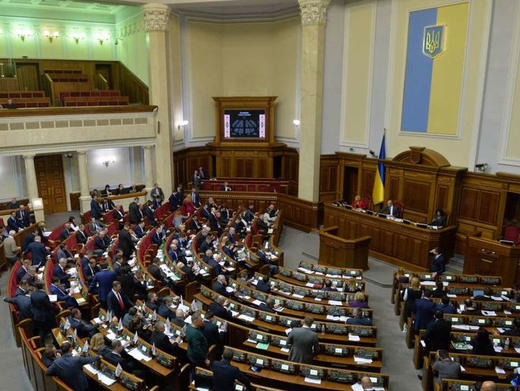 Рада отказалась отменять поправку Лозового, авторы законопроекта заявили, что в правоохранительной системе в 0.00 начнется хаос
