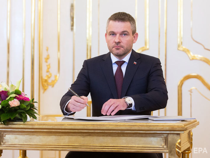 Президент Словакии назначил нового премьера и министра внутренних дел