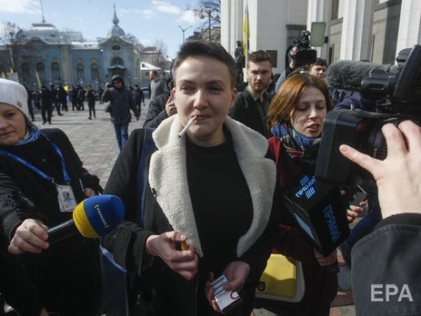 Савченко шла в Раду с вещами для тюрьмы – сестра