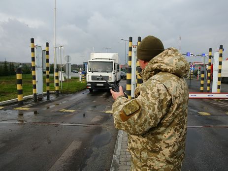 На кордоні з Польщею утворилися черги з автомобілів на в'їзд в Україну – Держприкордонслужба