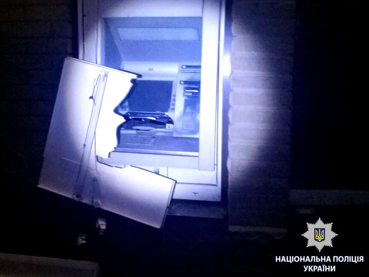 В Харькове неизвестные взорвали банкомат и похитили из него деньги