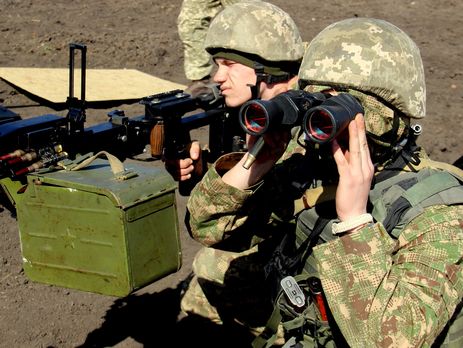 За сутки на Донбассе погиб один украинский военный – штаб АТО