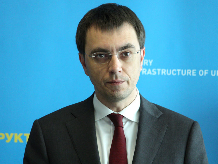 Омелян заявил, что Мининфраструктуры Украины отслеживает компании, задействованные в строительстве Керченского моста, для введения против них санкций