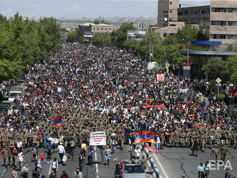 Лідер протестів у Вірменії Пашинян заявить про готовність очолити уряд країни до дострокових виборів – член міськради Єревана