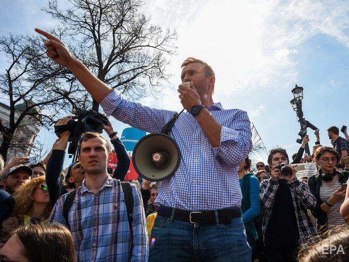 Навального арестовали на 15 суток за неповиновение полиции на акции "Он нам не царь"
