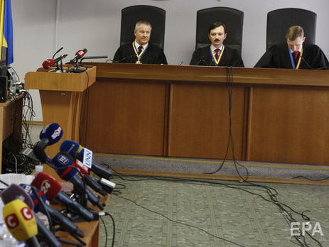 Оболонський суд продовжує розгляд справи про держзраду Януковича. Трансляція