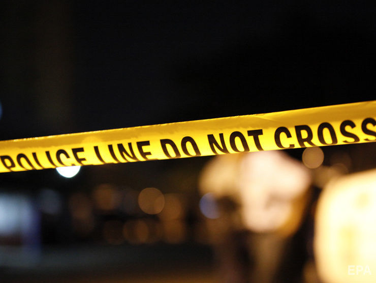 В США мужчина врезался на автомобиле в ресторан: погибли два члена его семьи