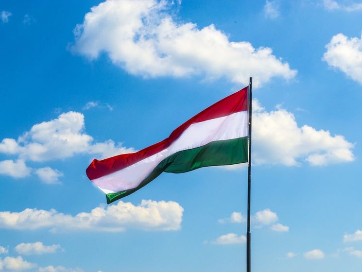 Правительство Орбана на первом заседании приняло меморандум о защите закарпатских венгров
