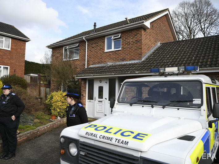 Отравление Скрипаля: вещество нанесли на дверь дома экс-шпиона после приезда его дочери &ndash; The Guardian