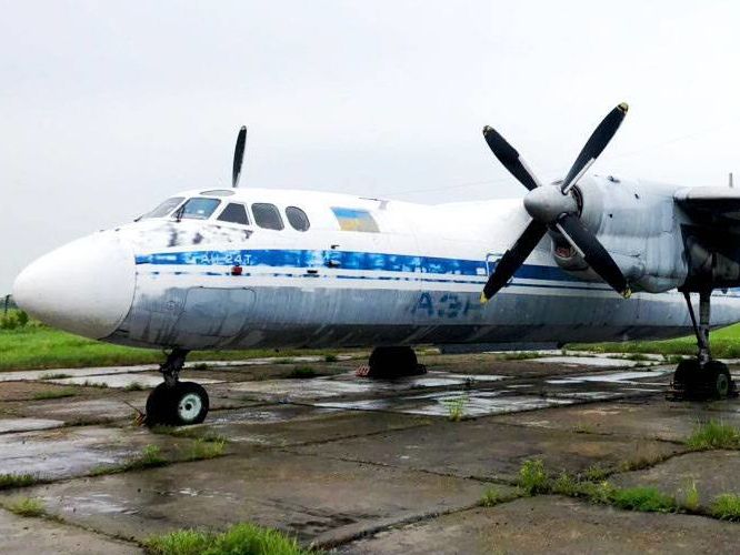 Из-за долгов по зарплате у Харьковского авиазавода арестовали самолет