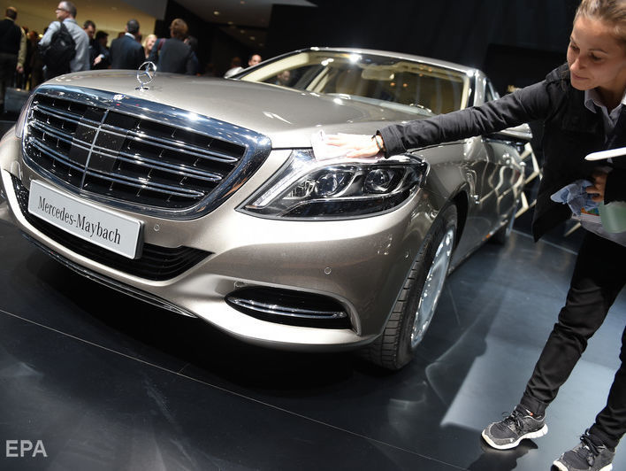Администрация Порошенко хочет закупить два бронированных Mercedes по ​​21 млн грн