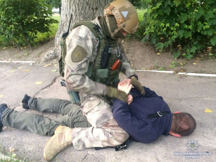 В Житомирской области полицейский обнаружил прикрепленную к своему автомобилю взрывчатку – Князев