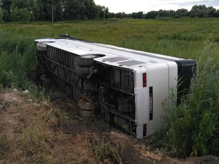 В Ровенской области перевернулся автобус с 53 пассажирами
