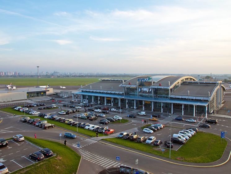 В аэропорту Киев заявили, что самолет Bravo Airways 14 июня выкатился за взлетно-посадочную полосу в связи с действиями сотрудников НАБУ