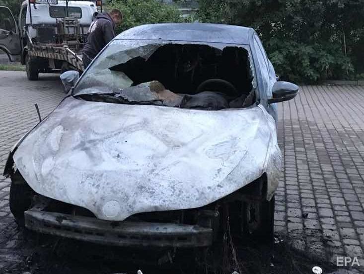 В Ужгороде сожгли автомобиль офицера Госпогранслужбы