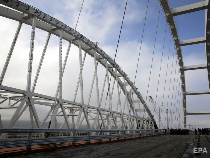 Послы стран ЕС одобрили санкции против шестерых человек, причастных к строительству Крымского моста &ndash; Порошенко