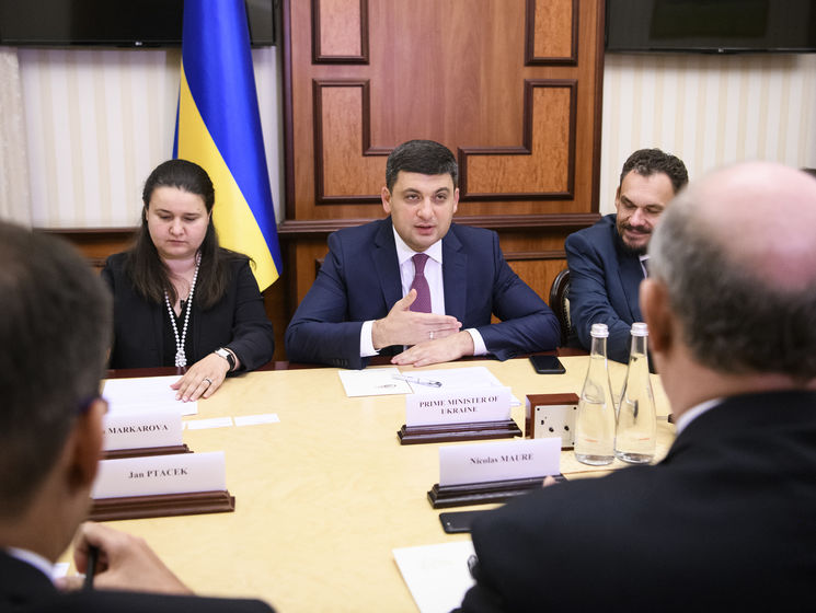 Гройсман: Мы обсуждаем возможности открытия завода Renault в Украине