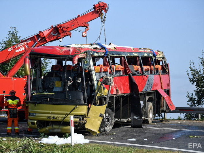 Суд арестовал водителя автобуса, попавшего в ДТП в Польше