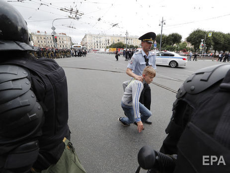 В России прошли акции протеста против повышения пенсионного возраста. Фоторепортаж