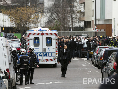 Нападение на журнал в Париже: Полиция сообщает об 11 погибших