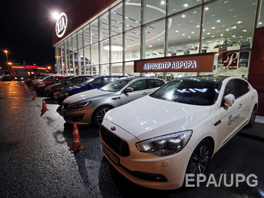 Bloomberg: В России продажи автомобилей упадут на 24% в 2015 году в связи с кризисом