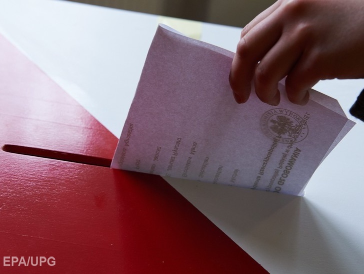 Выборы президента Польши: У Дуды – 36,66%, у Коморовского – 31,9%