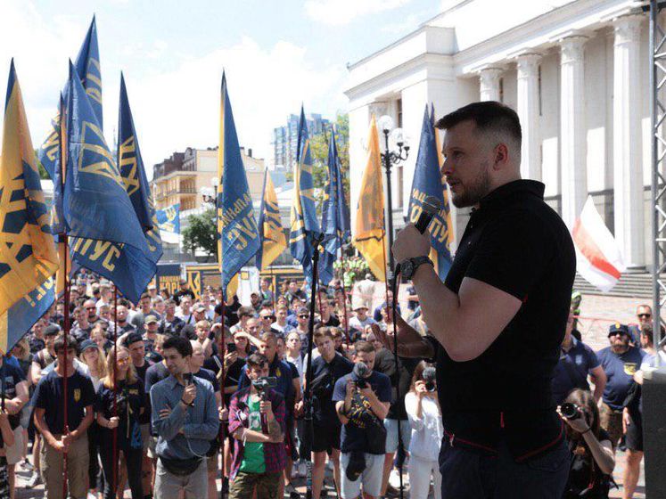 Билецкий об упрощении получения украинского паспорта иностранными добровольцами: Победа была бы невозможной без давления активистов "Национального корпуса"
