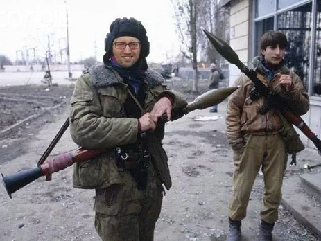 Адвокат Новиков: В деле Клиха говорится, что на войне в Чечне Яценюк постоянно бегал с одной огневой точки на другую