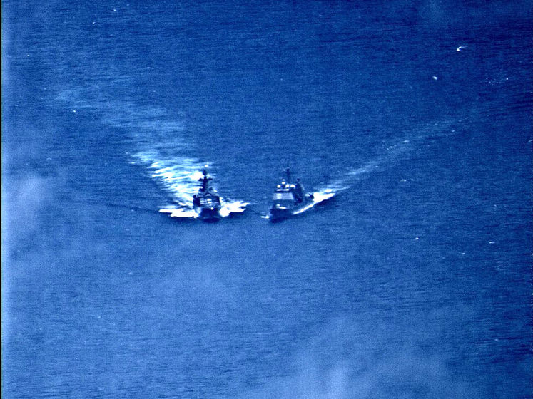 ﻿ВПС США заявили, що у Філіппінському морі есмінець РФ здійснив небезпечний маневр щодо американського ракетного крейсера