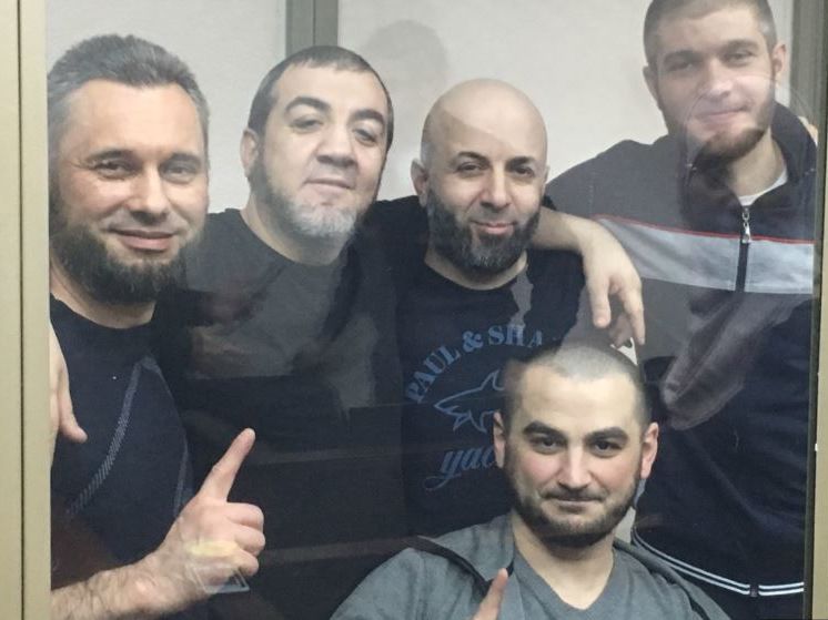 Российские прокуроры запросили до 17 лет колонии фигурантам симферопольского дела "Хизб ут-Тахрир"