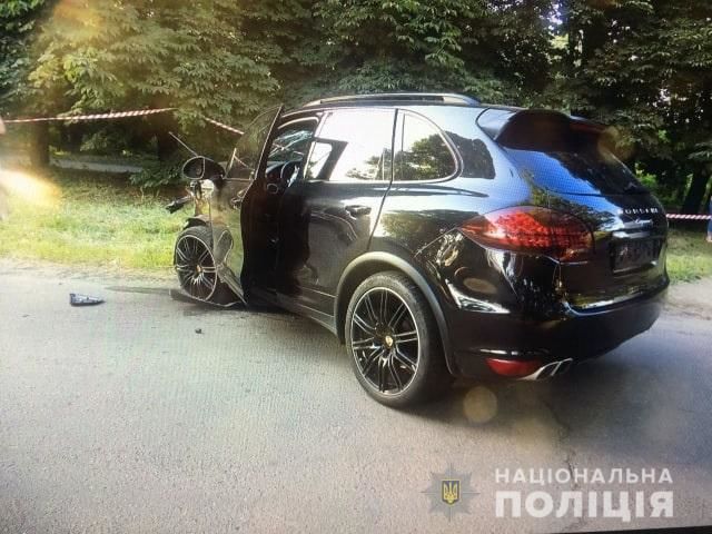 В прокуратуре сообщили, что за рулем совершившего серьезное ДТП в Ужгороде Porsche Cayenne была студентка