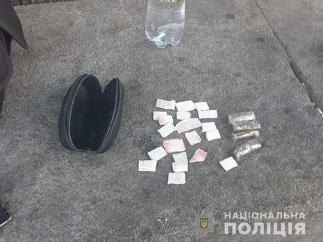 ﻿У Києві фельдшер намагався пронести наркотики на територію слідчого ізолятора – поліція