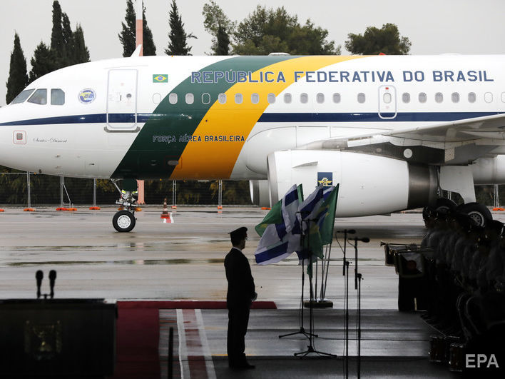 В самолете сопровождения президента Бразилии испанские правоохранители нашли 39 кг кокаина