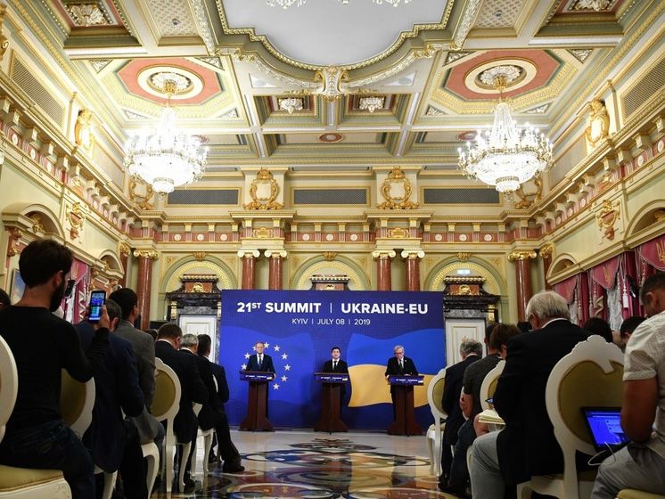 ﻿У Києві відбувся саміт Україна – ЄС, Зеленський запропонував Путіну переговори в Мінську. Головне за день
