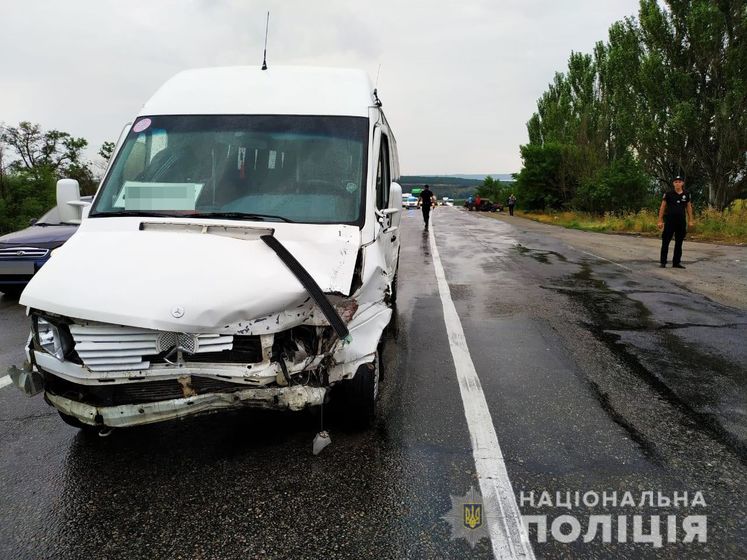 В результате ДТП с участием маршрутки в Запорожской области пострадали 12 человек – полиция