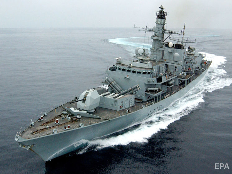 Иранские военные корабли пытались задержать британский танкер