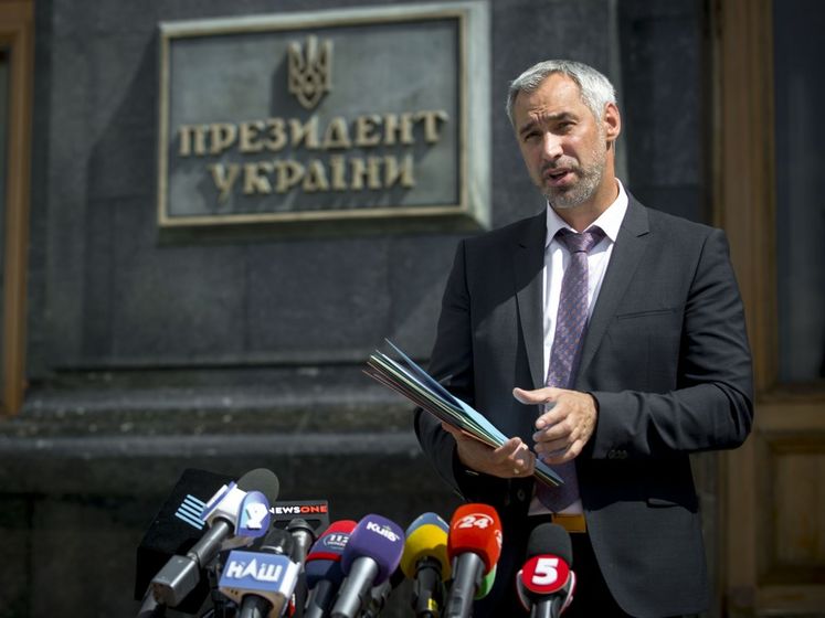 В Офисе президента Украины анонсировали сокращение вице-премьеров "без портфелей"