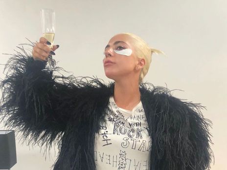 Леди Гага: Пью за прекрасный день