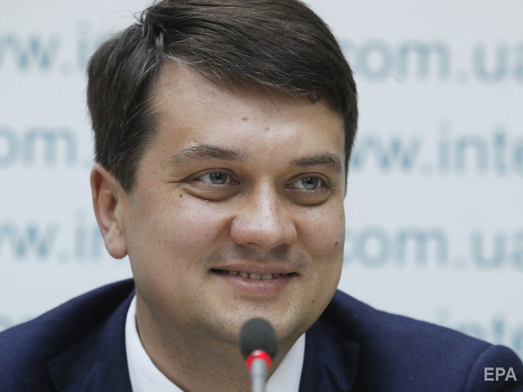Разумков заявил, что Зеленский на партию "Слуга народа" не влияет