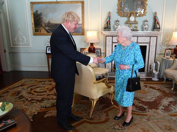 ﻿Джонсон офіційно став прем'єр-міністром Великобританії