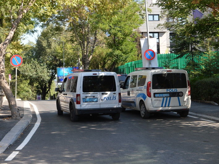 В Анкаре мужчина выстрелил в белорусского дипломата, после чего покончил с собой