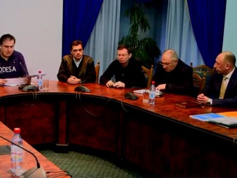 Саакашвили публично уволил своего советника Резника и попросил правоохранителей заняться им