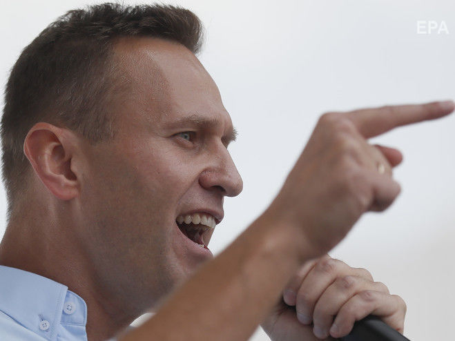 Навальный мог подвергнуться воздействию сильных химических веществ – врач