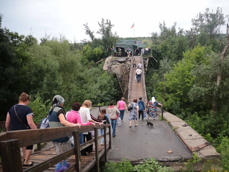 В Минске договорились о начале разминирования территорий возле моста в Станице Луганской с 1 августа &ndash; Олифер