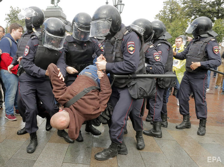 В Евросоюзе ожидают, что задержанных во время акции протеста в Москве отпустят