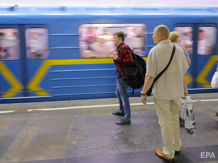 Станция киевского метро "Днепр" с 5 августа откажется от жетонов