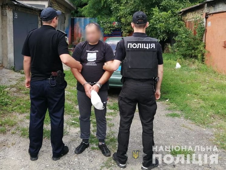 В подвале в Киевской области таксист приковал цепью клиента, задолжавшего 7 тыс. грн – полиция