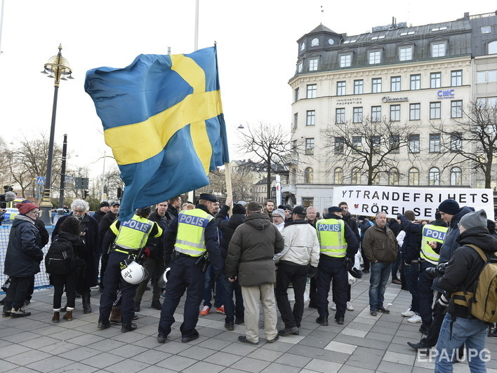 В Стокгольме футбольные фанаты в масках нападали на мигрантов &ndash; СМИ