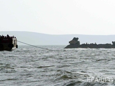 Керченскую переправу в Крыму снова закрыли из-за шторма