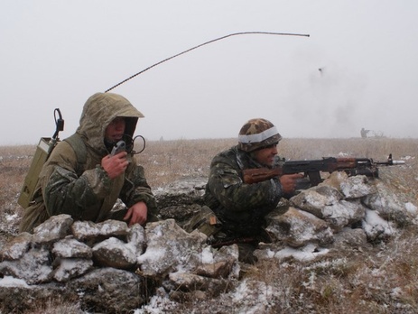 Пресс-центр АТО: Боевики 20 раз обстреливали позиции украинских войск на Донбассе